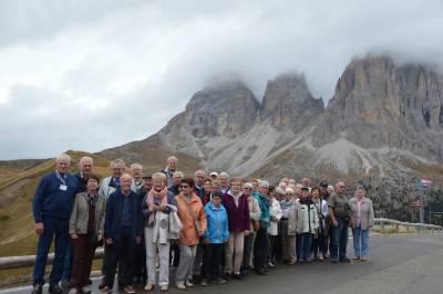 Gruppenfoto in den Dolomiten vor den 3 Zinnen
